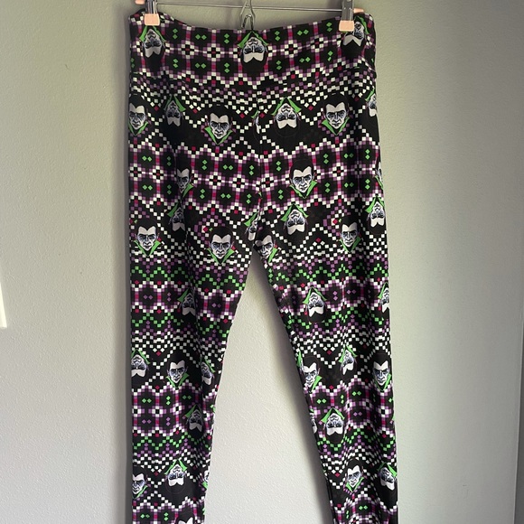 LuLaRoe vampire leggings